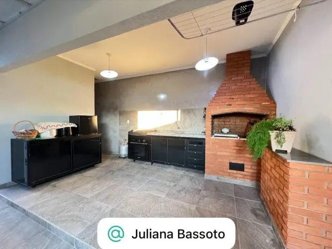 Casa Terrea impecável com 3 quartos e hidro no Parque Via Norte. Proximo Bosch.
