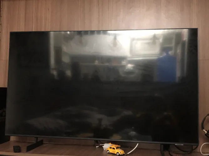 Tv Samsung Smart 55 polegadas 1 ano de uso com defeito na inagem