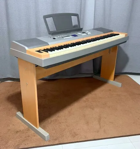 Piano Yamaha DGX 630 (usado) conferir detalhes - 10x s/ juros