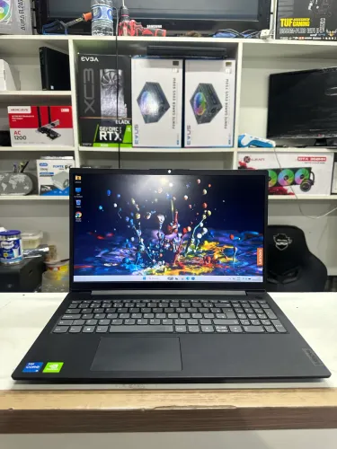 Notebook lenovo i5 com placa de vídeo