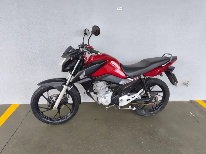 Vendo ou troco CG Titan 160 Edição especial