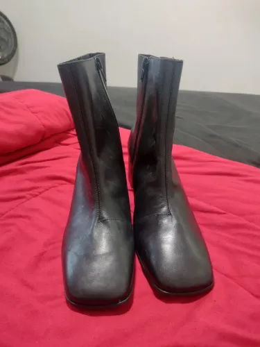 Bota couro legítimo preto Tam 36