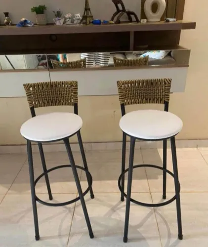 Bancos para balcão em fibra sintética