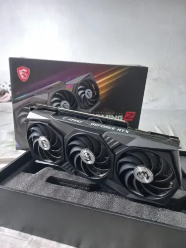 Placa de Vídeo MSI GeForce RTX 3070 GAMING Z TRIO