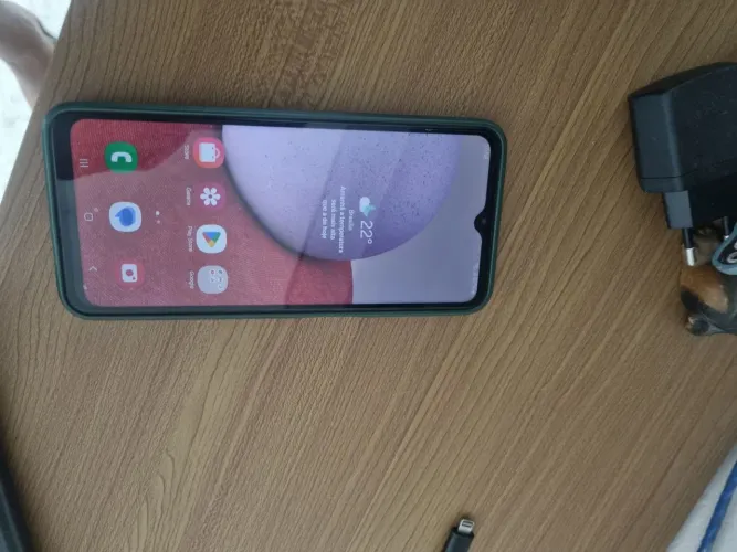 Vendo um celular Samsung A13 4G bateria de 5000mah