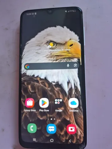 Vende-se uma 30 64 GB  semi-novo