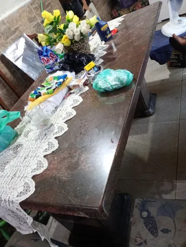 Vendo uma messa toda de mármore 