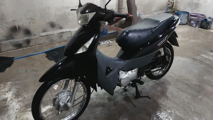 Honda biz ótima e barato