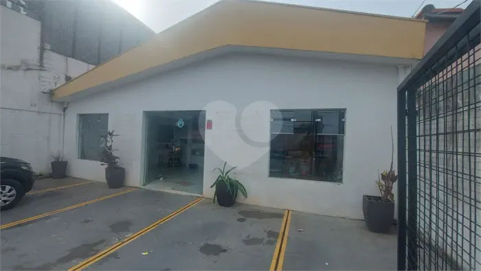 Casa comercial à venda na Avenida Gisele Constantino - Votorantim/SP