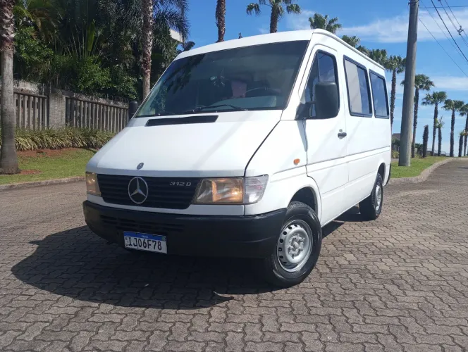 Mercedes-Benz Sprinter 312 Furgão Curto Diesel 2000