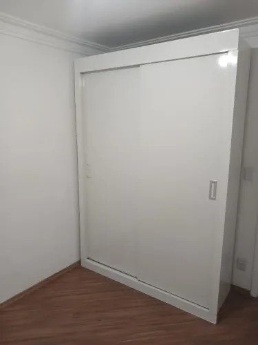 guarda roupas 2 portas ( pra vender hj ) bom, bonito e barato !!!