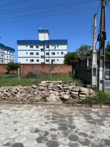 TERRENO COM ESCRITURA EM IMBITUBA SANTA CATARINA, 1 Km DO MAR, 12 X 25