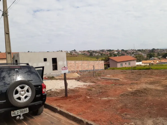 Vendo lote de 360 m2 em Bambui Mg