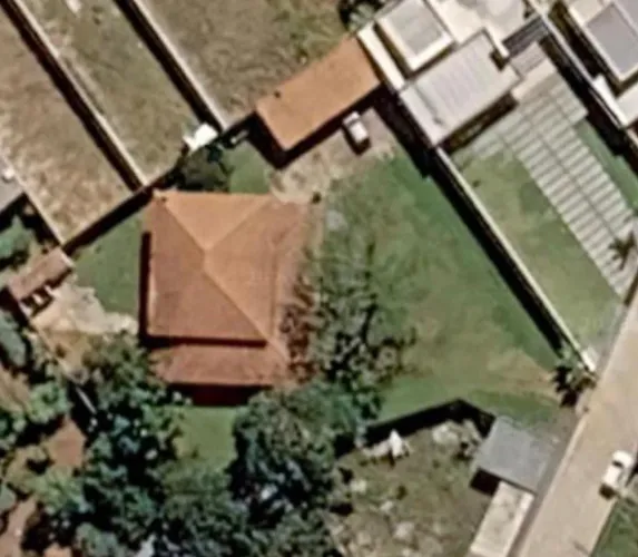 Alugo Casa 3 suítes terreno de 1500m2