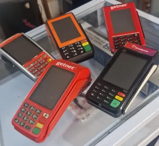 Maquininhas de cartão descontinuadas.