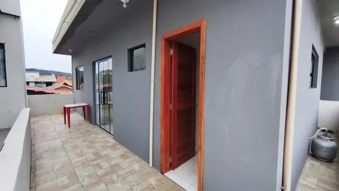 Imóvel para aluguel tem 60 metros quadrados com 2 quartos em Centro - Garopaba - SC