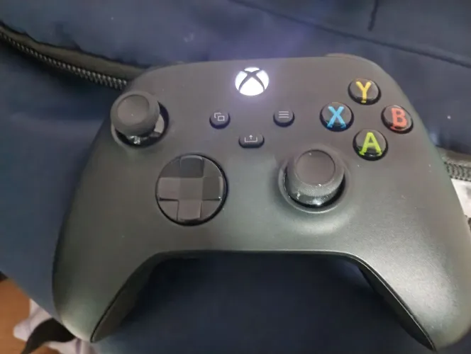 Controle Xbox semi novo