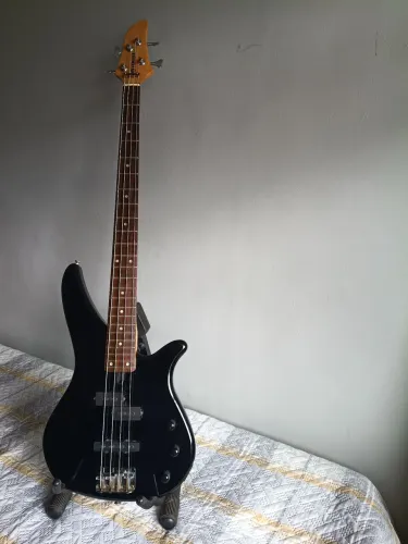 Baixo Yamaha RBX-174