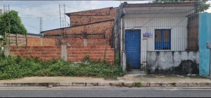 Vendo casa com terreno ao lado