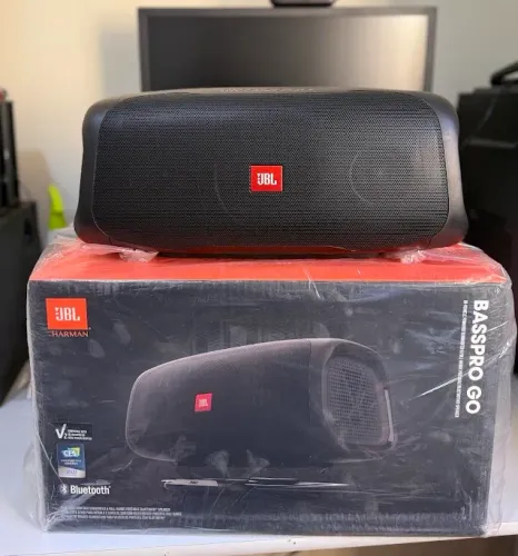 Caixa de som JBL BassPro Go
