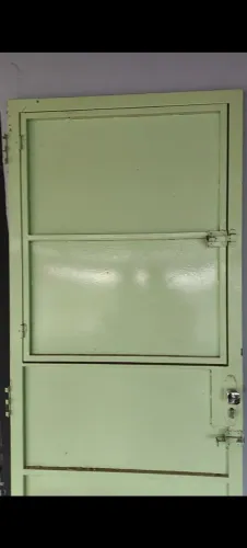 Porta de ferro