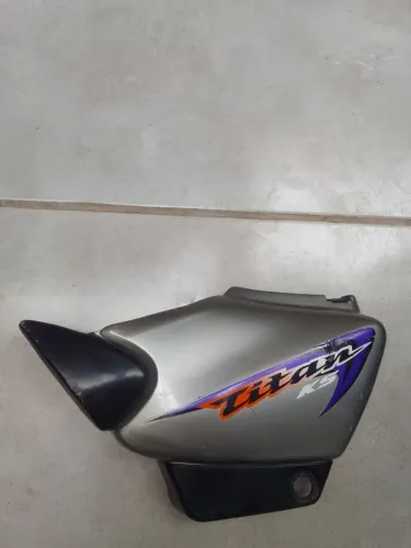Vendo carenagem original lateral direita titan ks