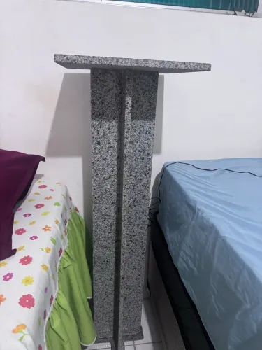 Vendo púlpito de mármore.