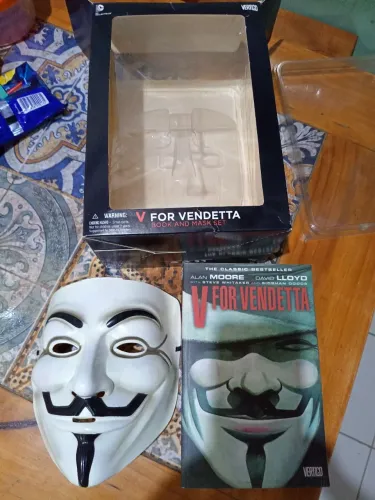 Box V for Vendetta