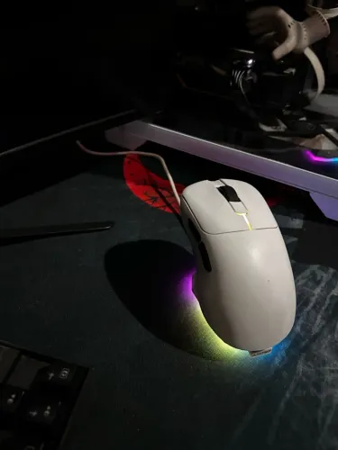 Mouse gamer ajjaz com base de carregamento