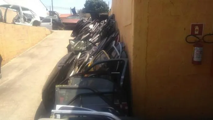 Portas e tampas de veiculos, diversas marcas, gol, palio, fiesta, ecosport, 206,