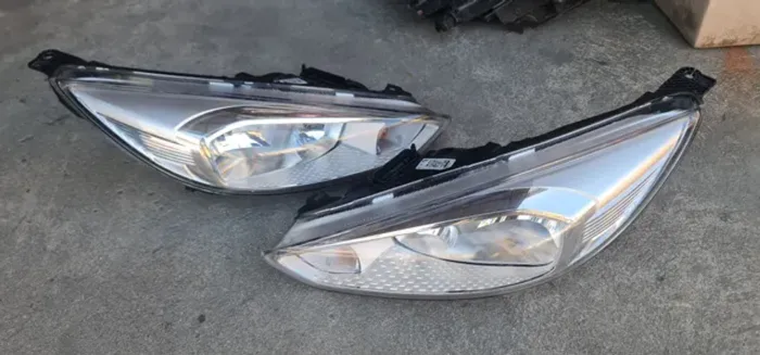 Farol do Ford focus
