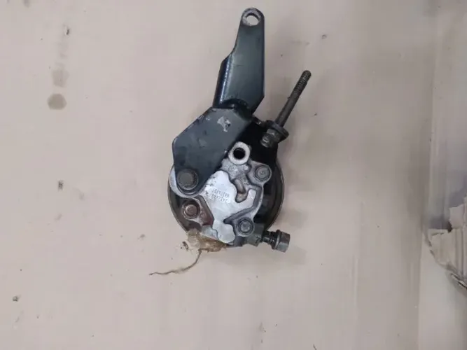 Bomba Direção L200 Sport