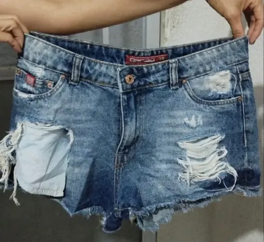 Short Jeans destroyed