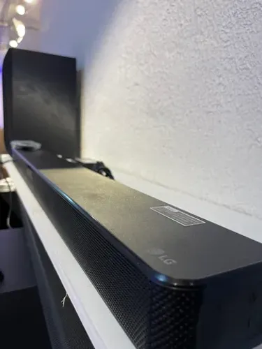 Soundbar LG SN4 de Vitrine