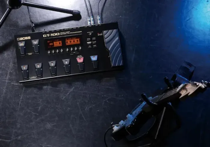 Gt-100  Pedaleira Multiefeito P/ Guitarra Boss + Case e fonte