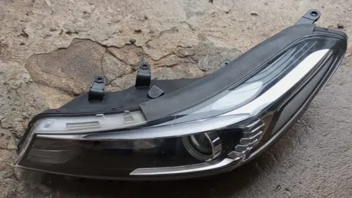 FAROL KIA CERATO 2018/2019