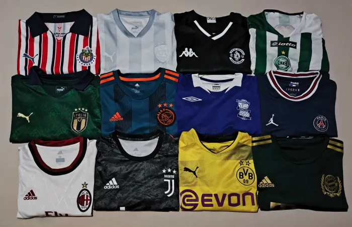 Lote com 12 Camisas de Time