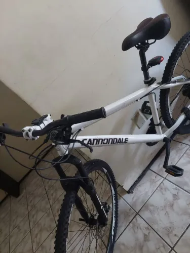 Bicicleta Cannondale Aro 29
