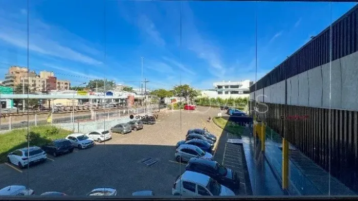 Loja em Porto Alegre, no bairro Jardim Lindóia, para locação.