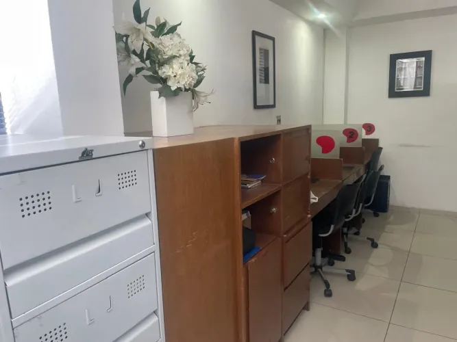 Aluga-se sala na cobertura