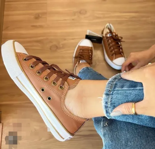 ALL Star Linha Premium Corino Branco e Caramelo,fácil de higienizar Top