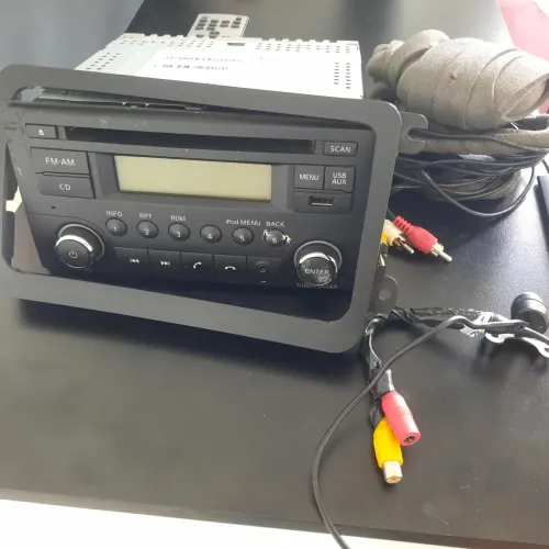 Rádio original Nissan March 2019