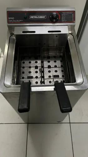 FRITADEIRA ELETRICA METALCUBAS 18 L com zona fria