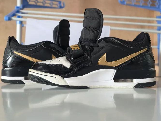 Tênis Nike Air jordan Legacy 312 - Preto/Dourado - raro 
