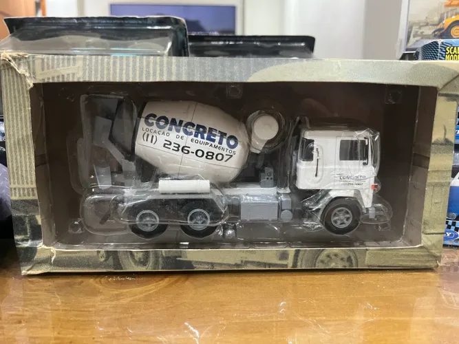Miniatura Caminhão Scania Betoneira - Caminhões Brasileiros n10
