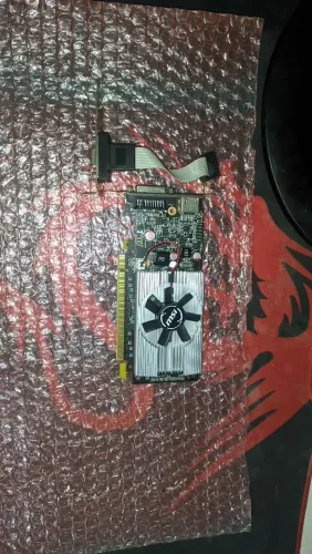 Placa de vídeo gt 210 em ordem novinha top top 