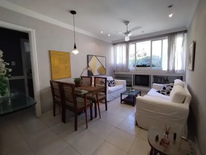 Apartamento para alugar em Laranjeiras, 02 quartos, mobiliado.