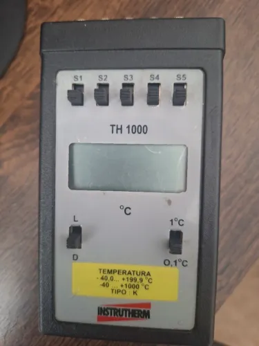 medidor INSTRUTHERM 