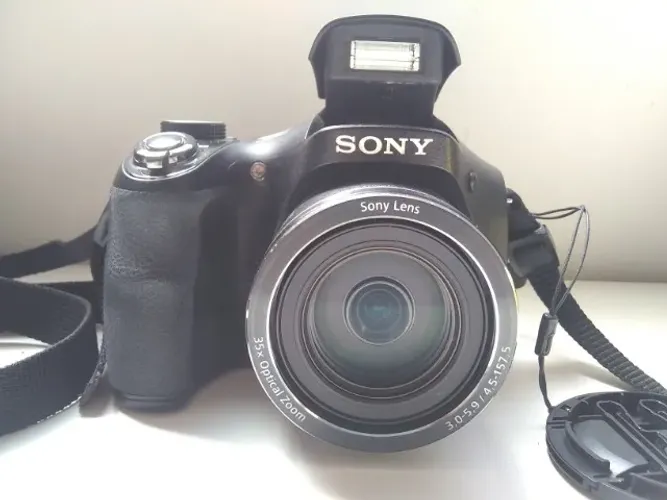 Câmera Sony Cyber-Shot DSC-H300