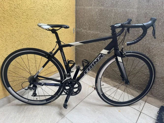 Bike Speed / Road Trinx Tempo 3.0 - 700C (Aro 29) - Shimano Claris - Preto Fosco